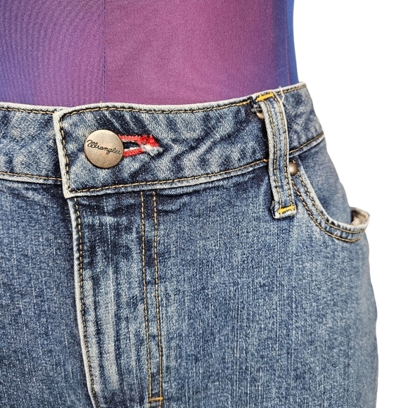 Wrangler Cowboy Cut Slim‎ Fit Natural Rise Denim Jeans Size 13 x 32 Women's - Picture 3 of 10